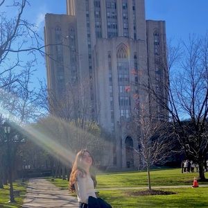 Meet your Posher, Olivia